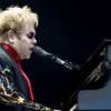 Nasceu o músico, cantor e compositor Elton John
