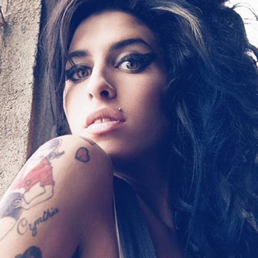 Nasceu a cantora e compositora Amy Winehouse