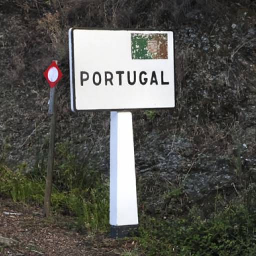 Portugal e Espanha fizeram um acordo e aboliram o passaporte entre os dois países